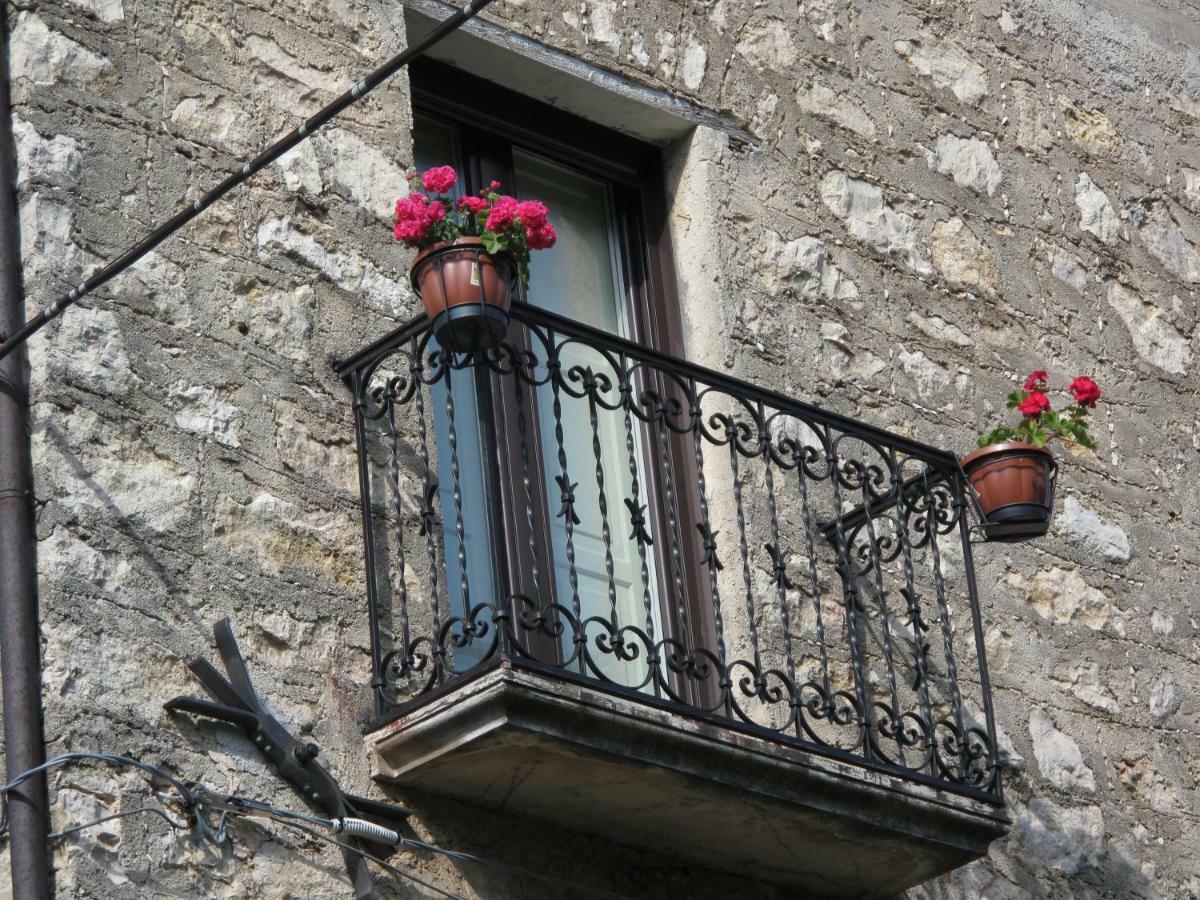 Casa Sarlo Aparthotel Petina Exterior photo