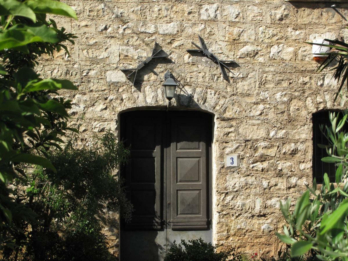 Casa Sarlo Aparthotel Petina Exterior photo